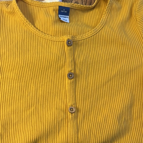 🌞LIKE NEW RIBBED BUTTON SHIRT BUNDLE!🌞 - Picture 2 of 3